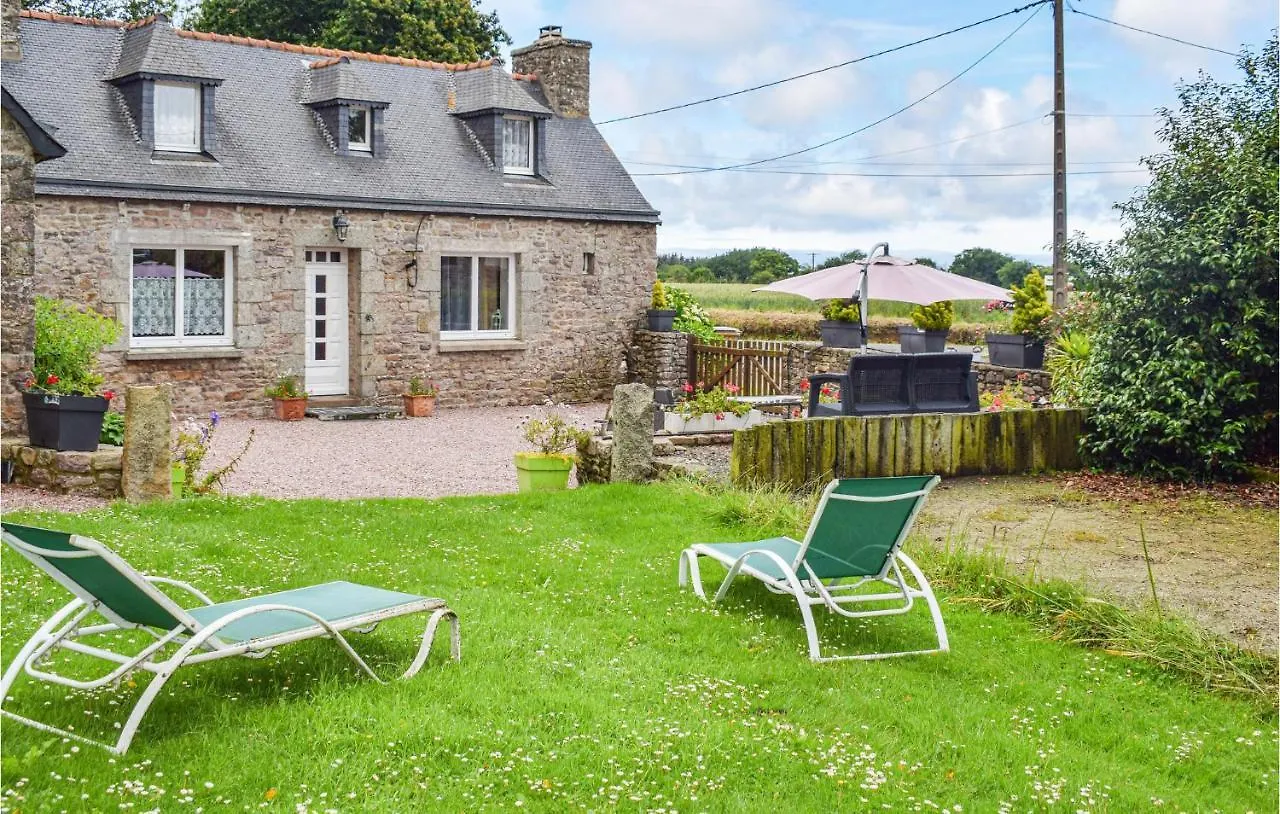 Nice Home In Plehedel With Wifi Vakantiehuis
